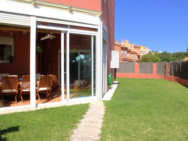 4 Bedrooms Townhouse in Manilva