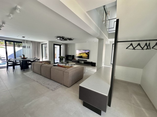 4 Soveroms Villa i Puerto Banús