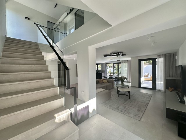 4 Soveroms Villa i Puerto Banús