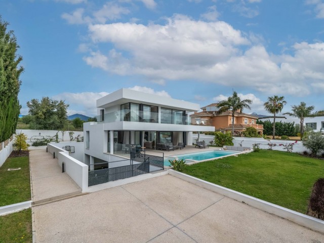 5 Slaapkamer Villa in San Pedro de Alcántara
