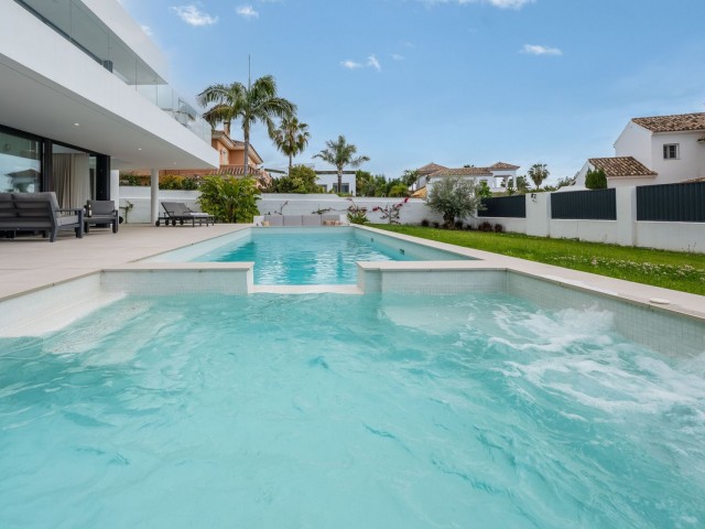 5 Slaapkamer Villa in San Pedro de Alcántara