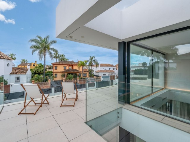 5 Slaapkamer Villa in San Pedro de Alcántara