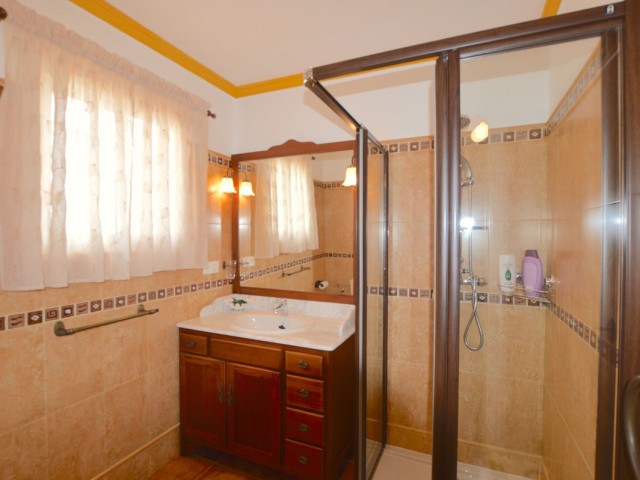 4 Schlafzimmer Reihenhaus in Altos de los Monteros