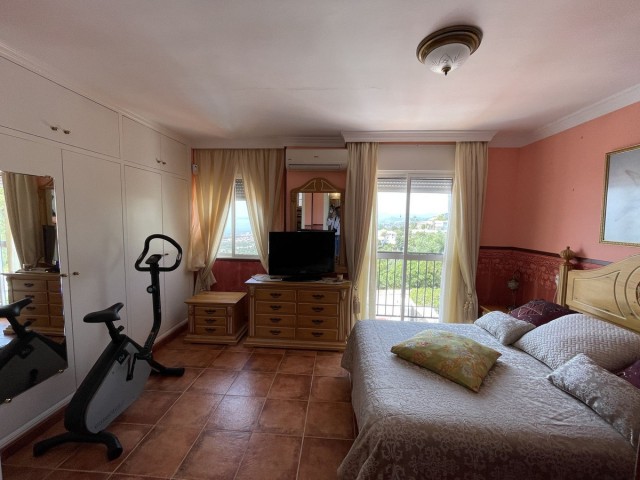 4 Schlafzimmer Reihenhaus in Altos de los Monteros