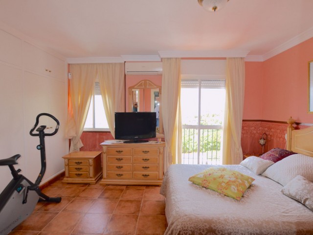 4 Schlafzimmer Reihenhaus in Altos de los Monteros