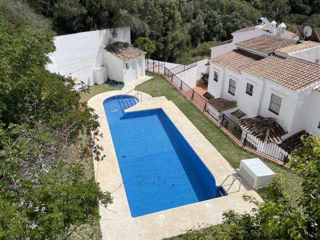 4 Schlafzimmer Reihenhaus in Altos de los Monteros