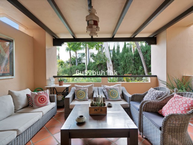 Apartamento con 3 Dormitorios  en Nagüeles