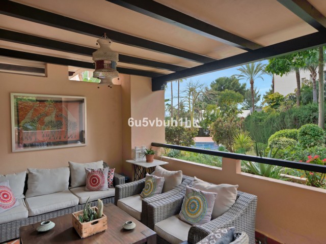 Apartamento con 3 Dormitorios  en Nagüeles