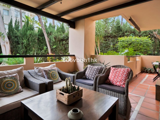 Apartamento con 3 Dormitorios  en Nagüeles