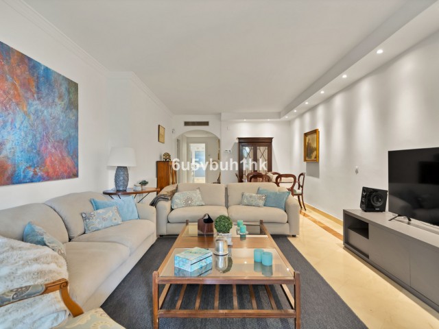 Apartamento con 3 Dormitorios  en Nagüeles