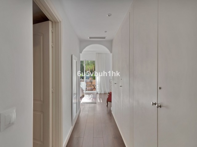 Apartamento con 3 Dormitorios  en Nagüeles