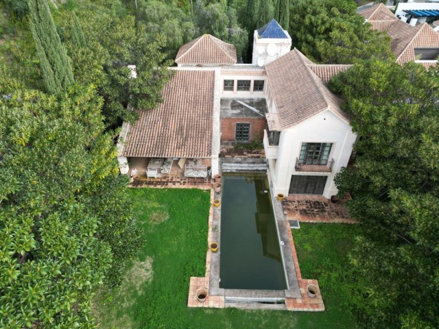4 Bedrooms Villa in Monte Halcones