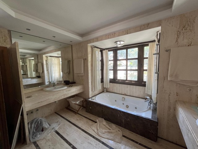 4 Schlafzimmer Villa in Monte Halcones