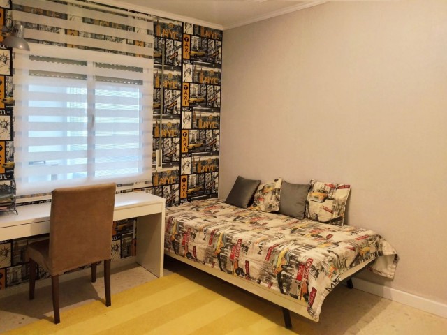 4 Schlafzimmer Reihenhaus in San Pedro de Alcántara