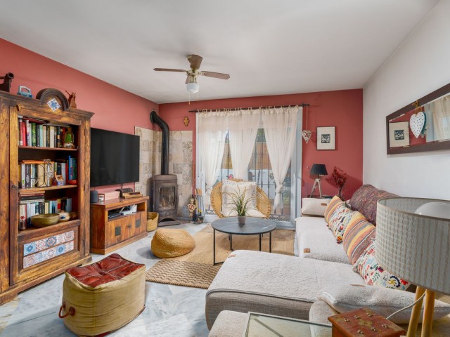 Villa, Nagüeles, R5040226