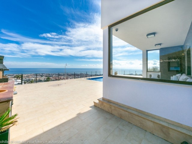 5 Bedrooms Villa in Benalmadena
