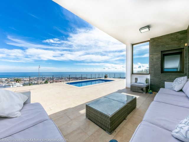 5 Bedrooms Villa in Benalmadena