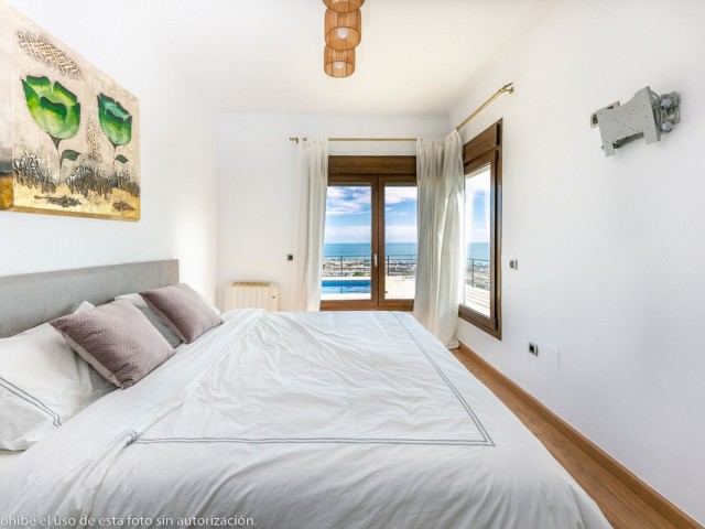 5 Bedrooms Villa in Benalmadena