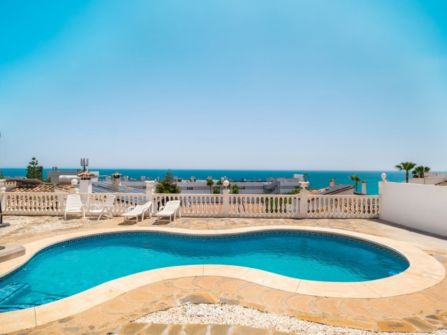 5 Bedrooms Villa in Benalmadena