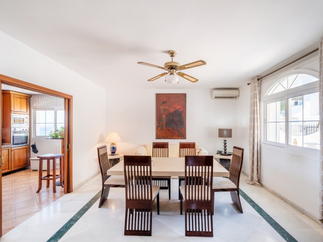 5 Bedrooms Villa in Benalmadena