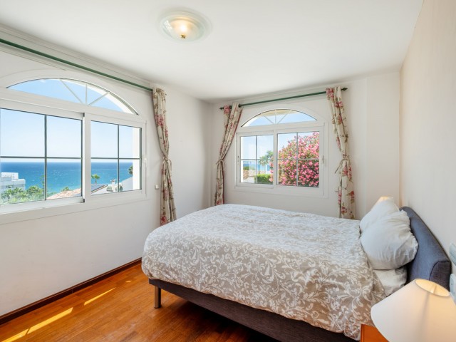 5 Bedrooms Villa in Benalmadena