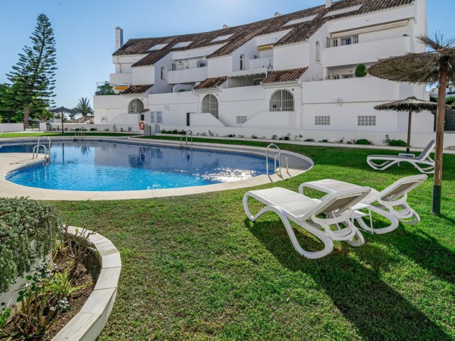 Appartement avec 3 Chambres  à Nueva Andalucía