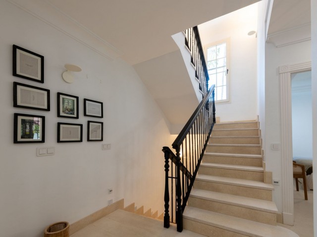 6 Bedrooms Villa in Puerto Banús