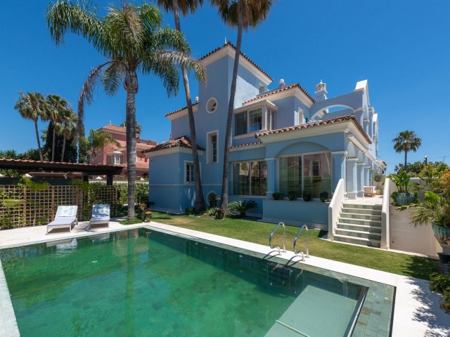 Villa con 6 Dormitorios  en Puerto Banús