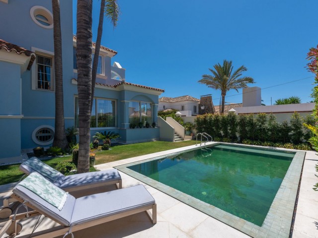 Villa con 6 Dormitorios  en Puerto Banús