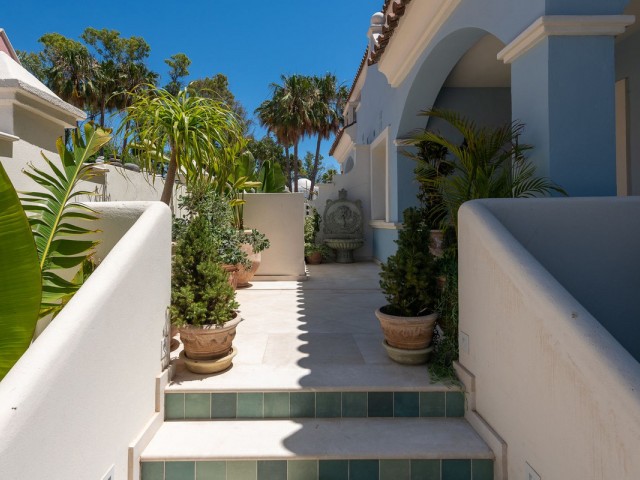 Villa con 6 Dormitorios  en Puerto Banús