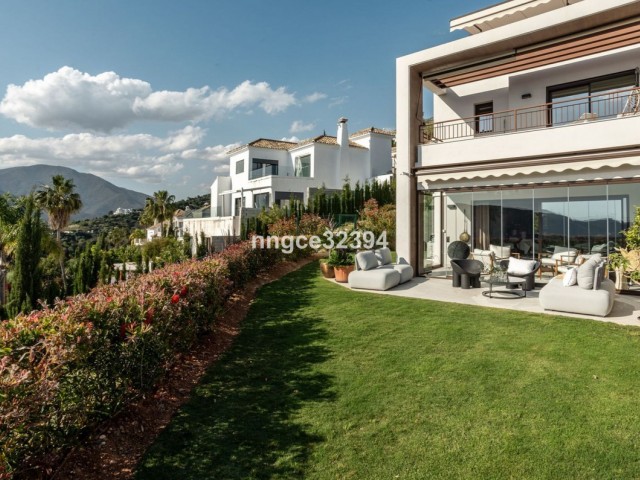 3 Bedrooms Villa in Istán