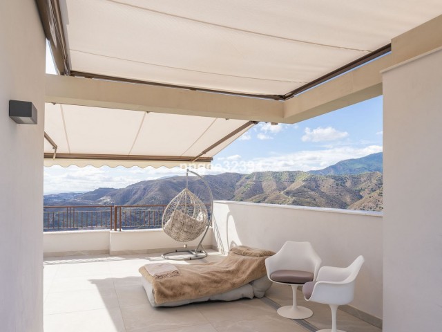 3 Bedrooms Villa in Istán