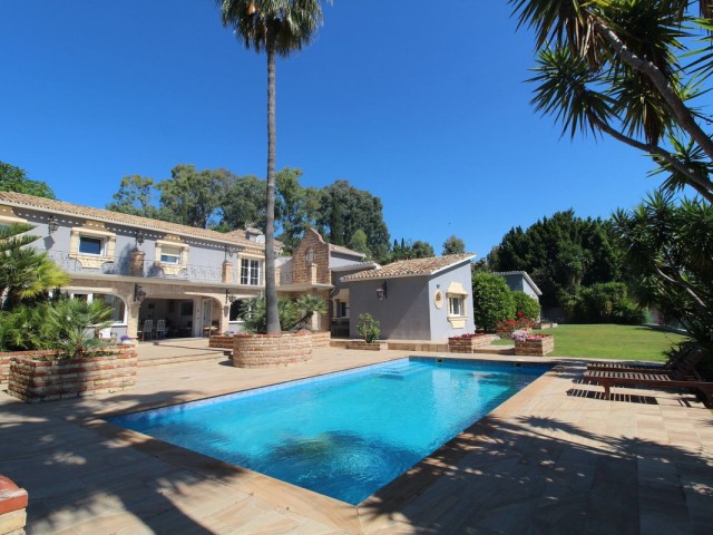 5 Schlafzimmer Villa in San Pedro de Alcántara