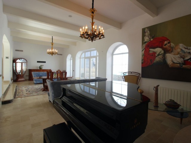 5 Schlafzimmer Villa in San Pedro de Alcántara