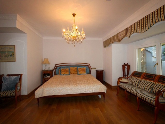 5 Schlafzimmer Villa in San Pedro de Alcántara