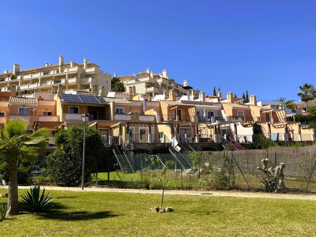 Adosado con 3 Dormitorios  en Riviera del Sol