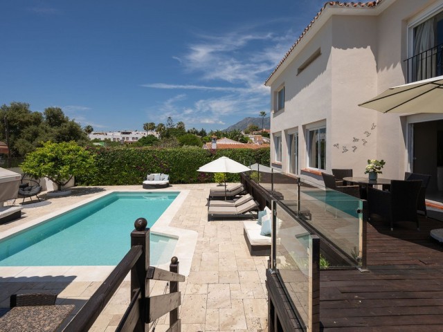 6 Slaapkamer Villa in Río Real