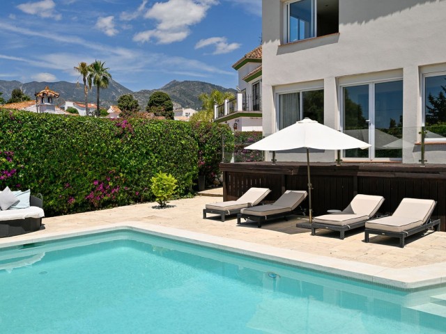 6 Slaapkamer Villa in Río Real