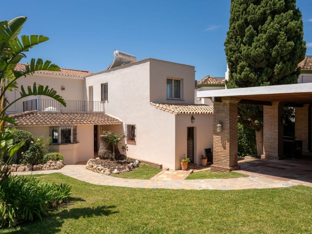6 Bedrooms Villa in Río Real