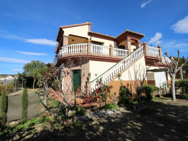 Villa con 3 Dormitorios  en Algarrobo