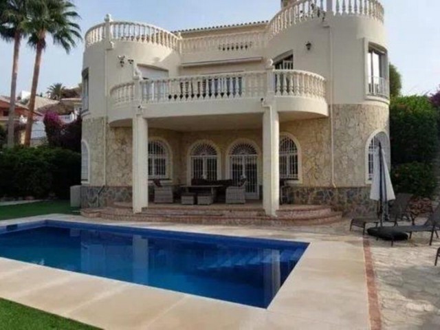 4 Bedrooms Villa in Riviera del Sol