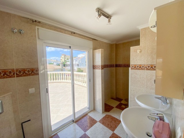 4 Bedrooms Villa in Riviera del Sol