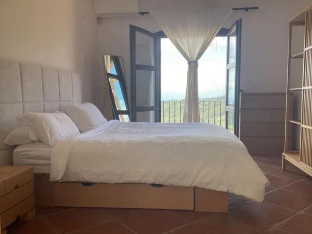 2 Slaapkamer Rijtjeshuis in Benahavís