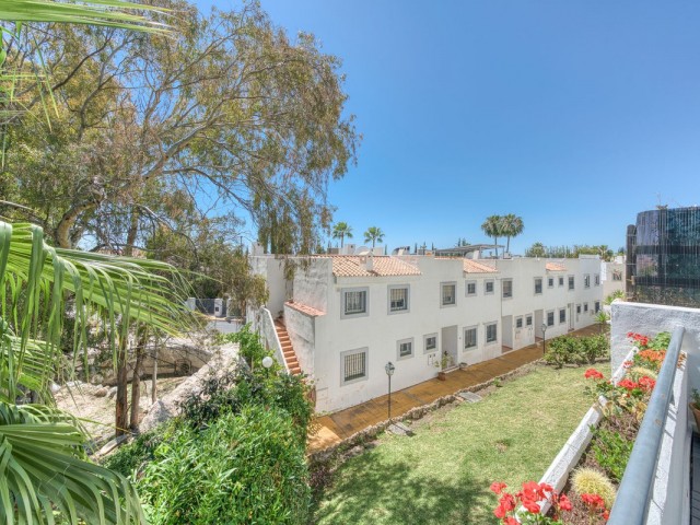 3 Bedrooms Townhouse in Nueva Andalucía
