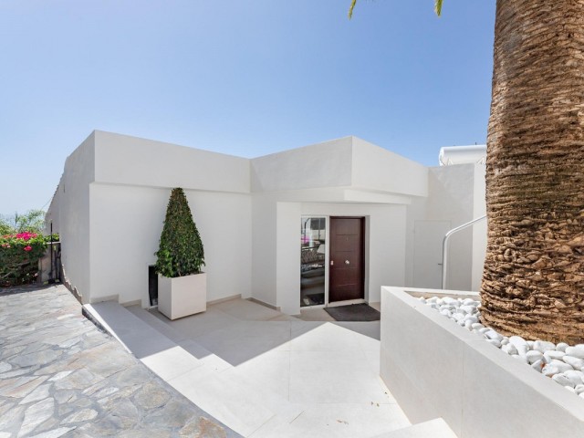 4 Bedrooms Villa in Benalmadena