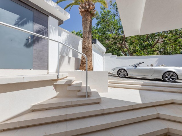 4 Bedrooms Villa in Benalmadena