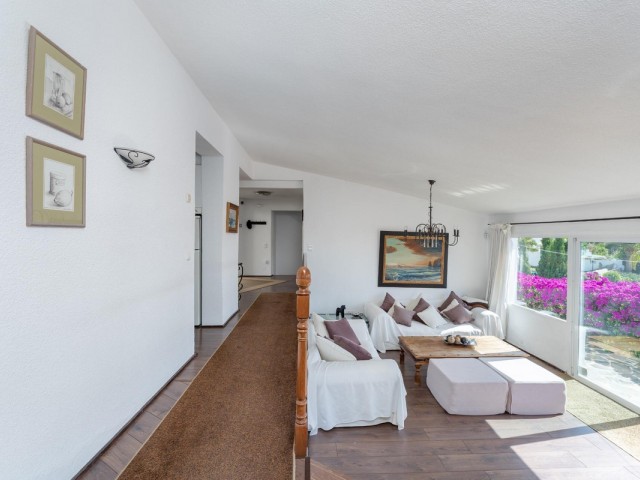 4 Bedrooms Villa in Benalmadena