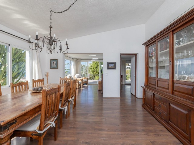4 Bedrooms Villa in Benalmadena
