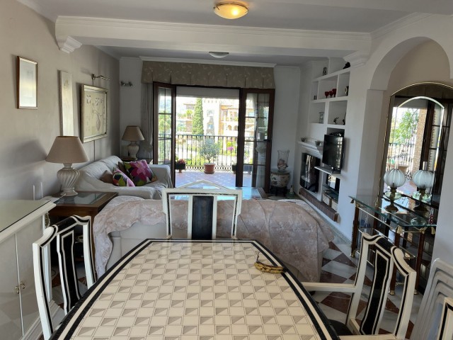 Apartamento con 5 Dormitorios  en Mijas Golf