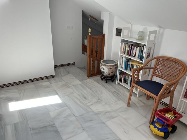 Apartamento con 5 Dormitorios  en Mijas Golf